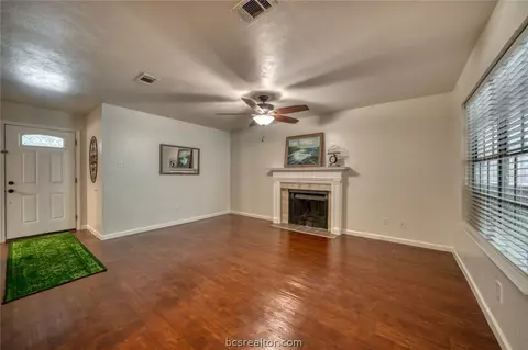 2909 Forest Bend St, Bryan, TX 77801 photo 5
