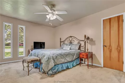 3103 Red Robin Loop, Bryan, TX 77802 photo 8