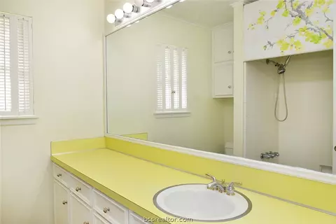 2107 Hillside, Bryan, TX 77802 photo 16