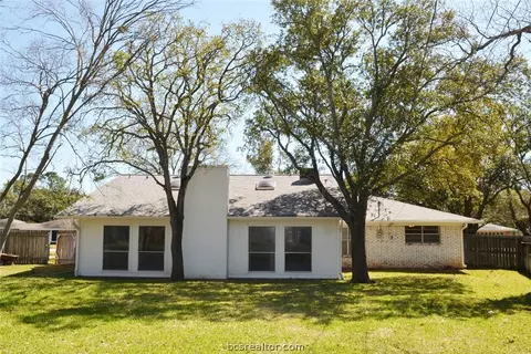 2107 Hillside, Bryan, TX 77802 photo 19