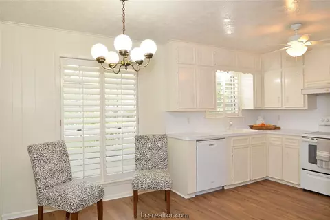 2107 Hillside, Bryan, TX 77802 photo 12