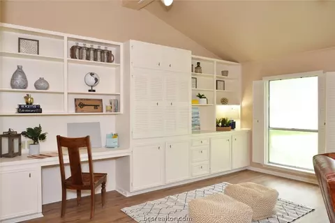 2107 Hillside, Bryan, TX 77802 photo 6