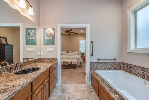 4683 S Stonecrest Ct, Bryan, TX 77808 photo 14