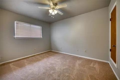 2912 Forest Bend Dr, Bryan, TX 77801 photo 15