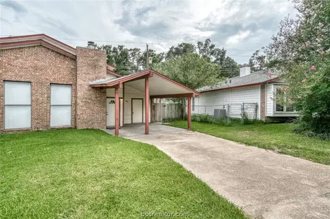 2912 Forest Bend Dr, Bryan, TX 77801 photo 2
