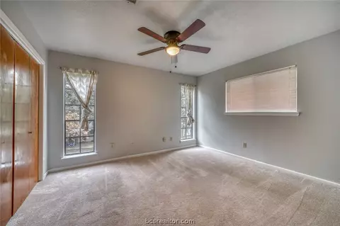 2912 Forest Bend Dr, Bryan, TX 77801 photo 13