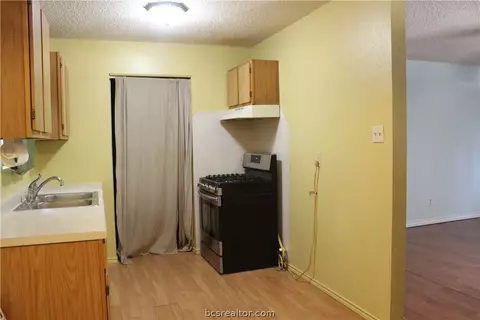 906 Travis St, Bryan, TX 77803 photo 5