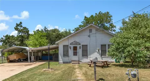 504 Eden Ln, Bryan, TX 77803 photo 3