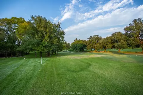 2714 Broadmoor Dr, Bryan, TX 77802 photo 4