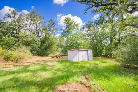 214 Hill Loop, Somerville, TX 77879 photo 12
