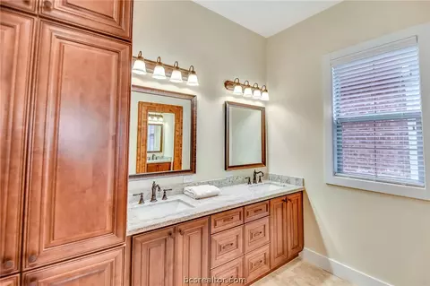 4106 S Texas, Bryan, TX 77802 photo 13