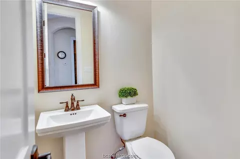 4106 S Texas, Bryan, TX 77802 photo 9