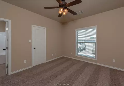 4168 Golden Eagle Dr, Bryan, TX 77808 photo 5