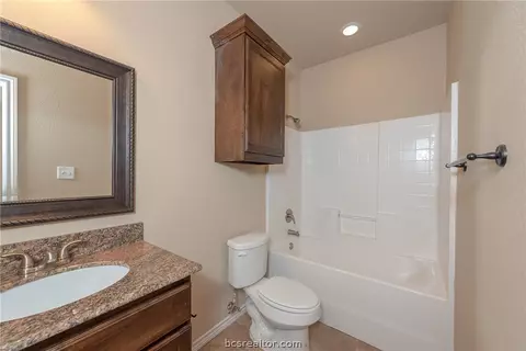 4168 Golden Eagle Dr, Bryan, TX 77808 photo 8