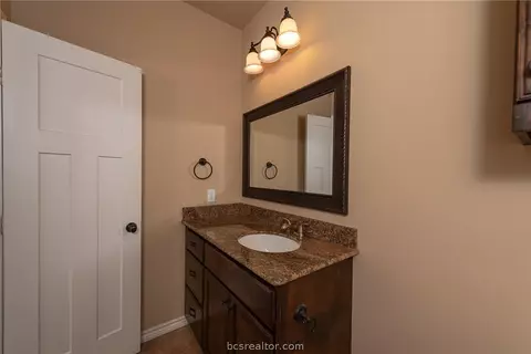 4168 Golden Eagle Dr, Bryan, TX 77808 photo 9