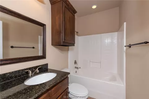 4168 Golden Eagle Dr, Bryan, TX 77808 photo 6