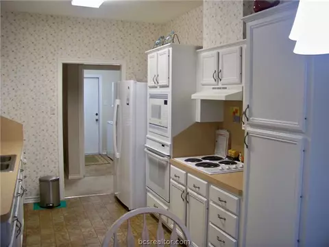 4509 Brompton Ln, Bryan, TX 77802 photo 14