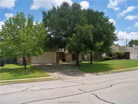 4509 Brompton Ln, Bryan, TX 77802 photo 3