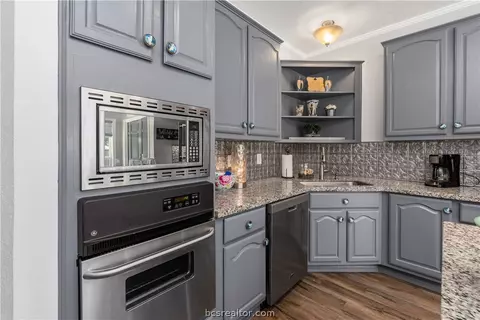 2218 E Briargate Dr, Bryan, TX 77802 photo 14