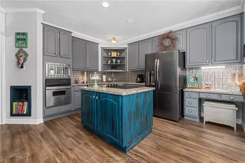 2218 E Briargate Dr, Bryan, TX 77802 photo 13