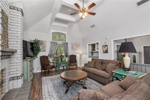 2218 E Briargate Dr, Bryan, TX 77802 photo 8
