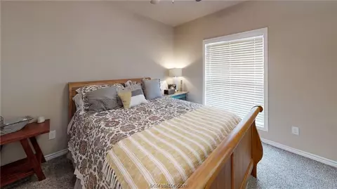4020 Golden Eagle Dr, Bryan, TX 77808 photo 12