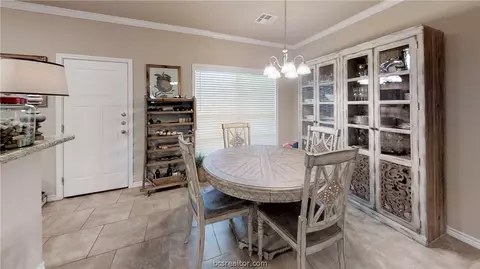 4020 Golden Eagle Dr, Bryan, TX 77808 photo 11