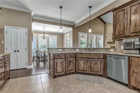 2805 Althea Ct, Bryan, TX 77808 photo 17