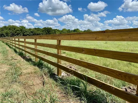 8619 S Hickory Loop, Calvert, TX 77837 photo 1