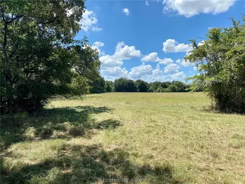 8619 S Hickory Loop, Calvert, TX 77837 photo 2