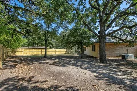 904 Cedar Cir, Bryan, TX 77803 photo 22