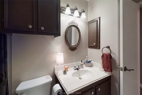 904 Cedar Cir, Bryan, TX 77803 photo 11