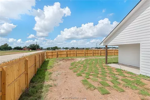 148 Rustic Trce, Snook, TX 77878 photo 19