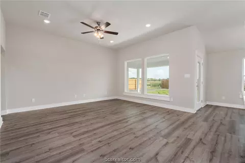149 Rustic Trce, Snook, TX 77878 photo 6