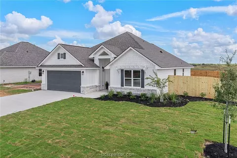 149 Rustic Trce, Snook, TX 77878 photo 2
