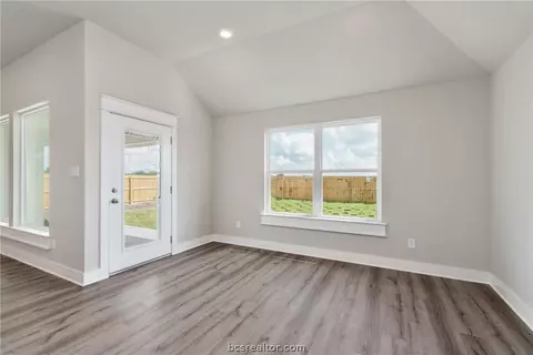 149 Rustic Trce, Snook, TX 77878 photo 12