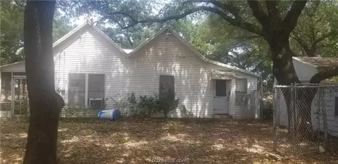 1010 E 29th St, Bryan, TX 77803 photo 3