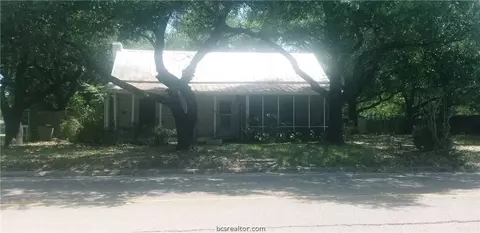 1010 E 29th St, Bryan, TX 77803 photo 1