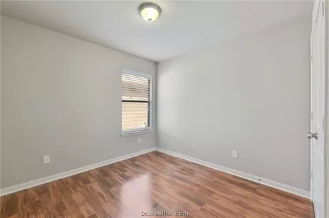 2004 Spring Leaf Ct, Bryan, TX 77807 photo 11