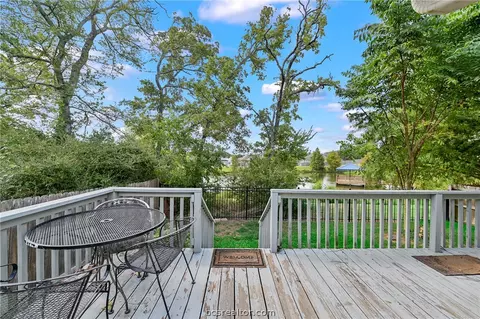 2004 Spring Leaf Ct, Bryan, TX 77807 photo 15
