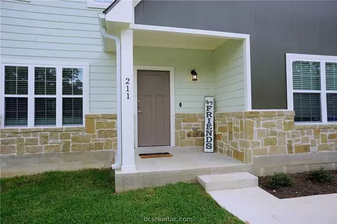211 Tee, Bryan, TX 77801 photo 2