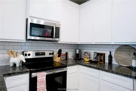 211 Tee, Bryan, TX 77801 photo 5