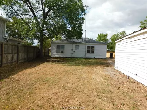 1119 E 23rd St, Bryan, TX 77803 photo 4