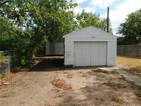 1119 E 23rd St, Bryan, TX 77803 photo 5