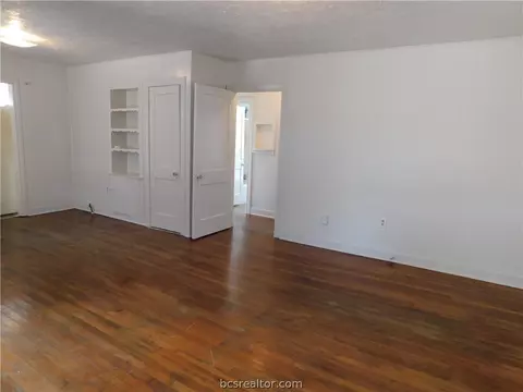 1119 E 23rd St, Bryan, TX 77803 photo 8