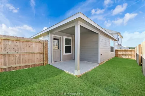 991 Crossing Dr, Bryan, TX 77803 photo 18