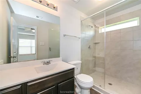 991 Crossing Dr, Bryan, TX 77803 photo 16