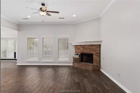 6202 Trellick Ct, Bryan, TX 77802 photo 3