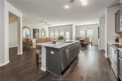 2011 Brisbane Way, Bryan, TX 77807 photo 6