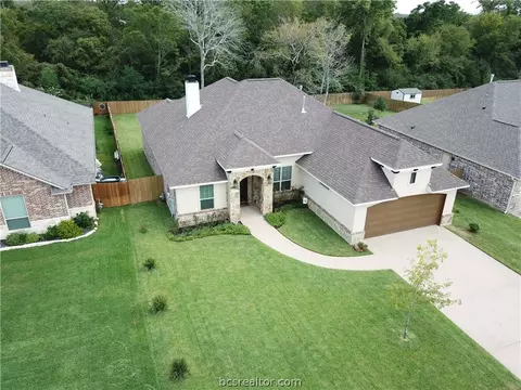 3016 Embers Loop, Bryan, TX 77808 photo 2